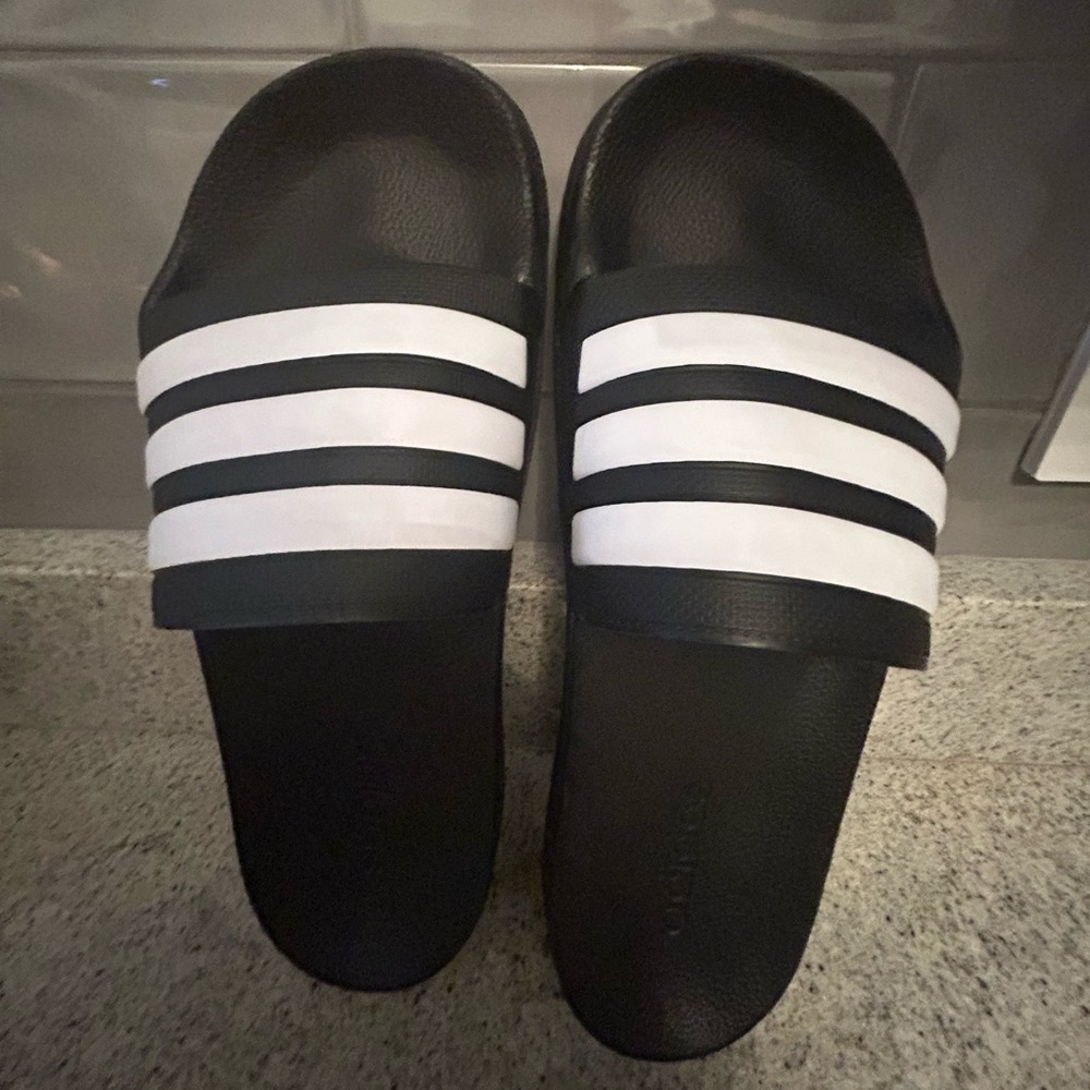 Adidas men’s 10